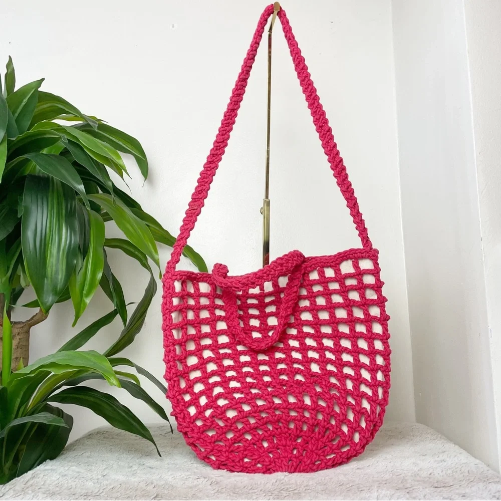Madewell The Crocheted Crossbody Tote Shoulder Bag in Bright Poppy Red - Picture 4 of 12